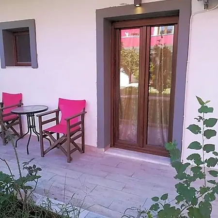 House Luxury Aparthotel 4*