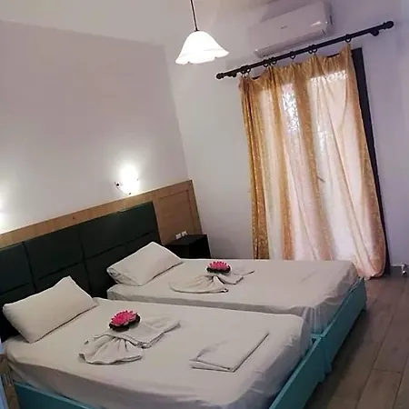 House Luxury 4*