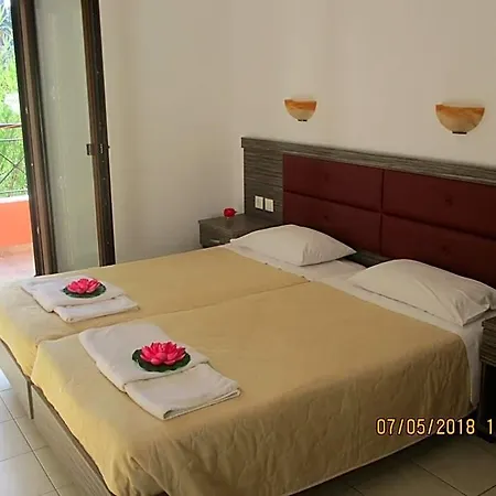 House Luxury 4*