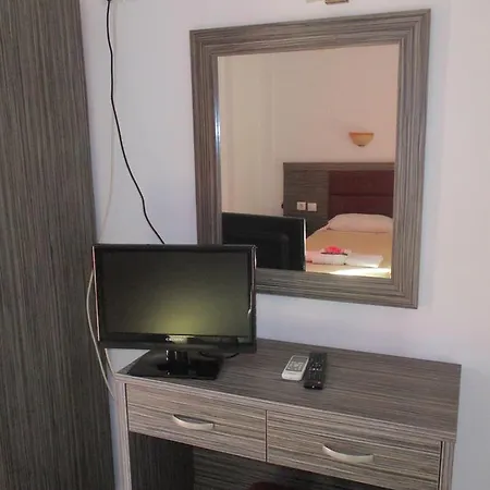 House Luxury 4*
