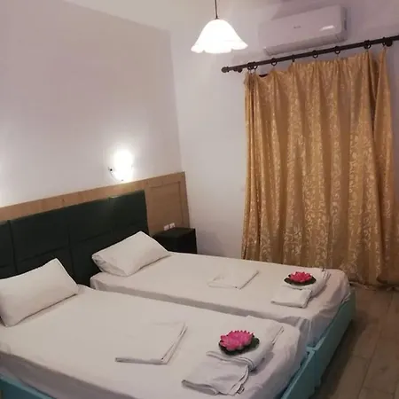 House Luxury Aparthotel 3*